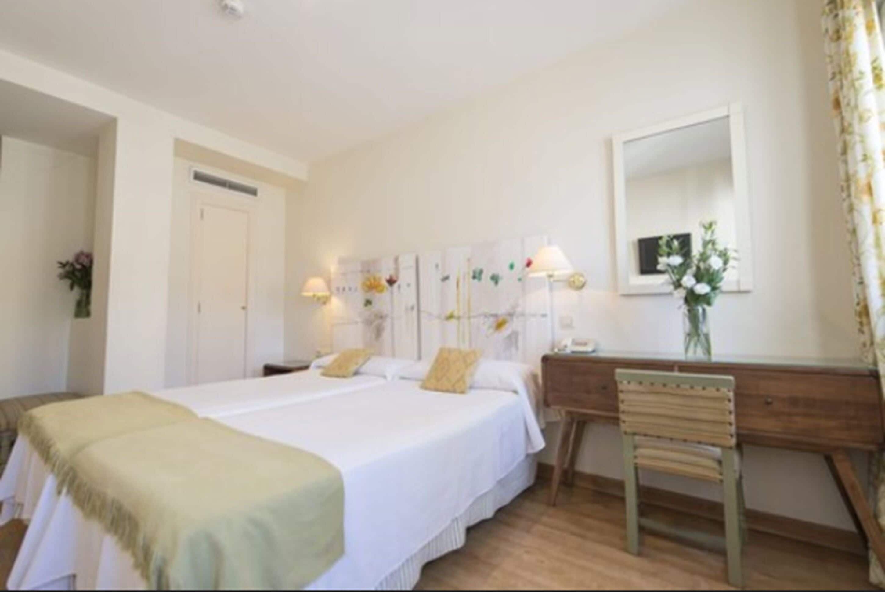 双人房 | 客房内保险箱、免费 WiFi、床单