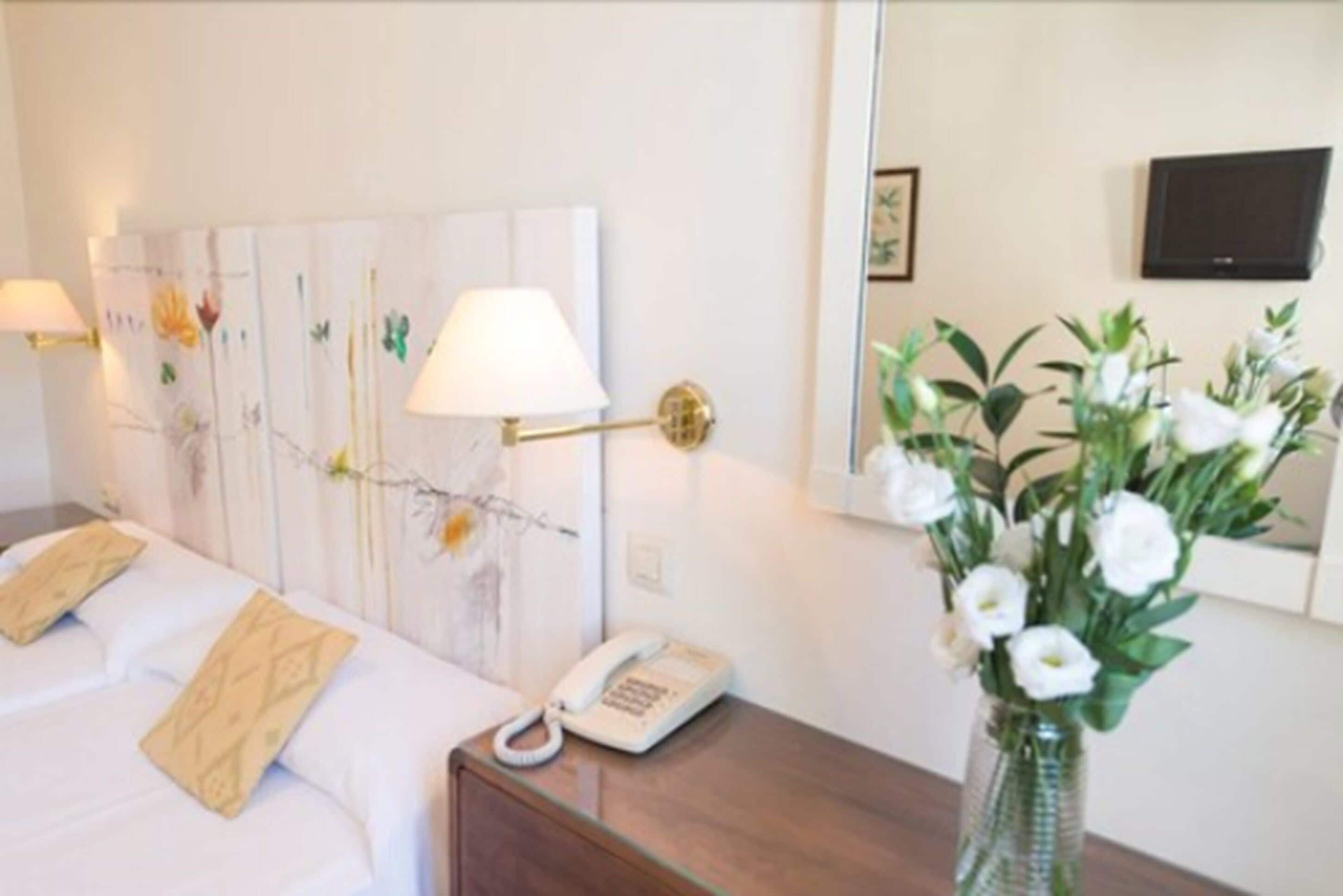 double room | in-room safe, free wifi, bed sheets