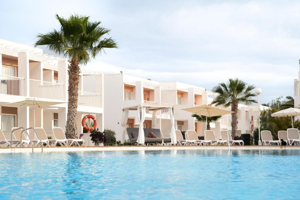 LABRANDA Hotel Baha de Lobos Reviews, Deals & Photos 2026 - Expedia