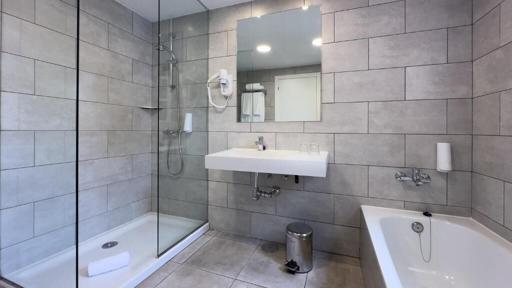 suite, 2 bedrooms | bathroom | shower, free toiletries, slippers, towels
