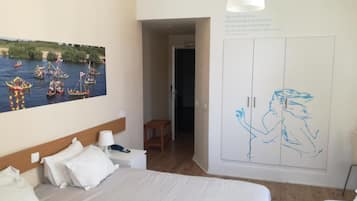 1 bedroom, minibar, desk, soundproofing
