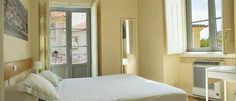 Deluxe Room, 1 King Bed with Sofa bed | 1 bedroom, minibar, desk, soundproofing