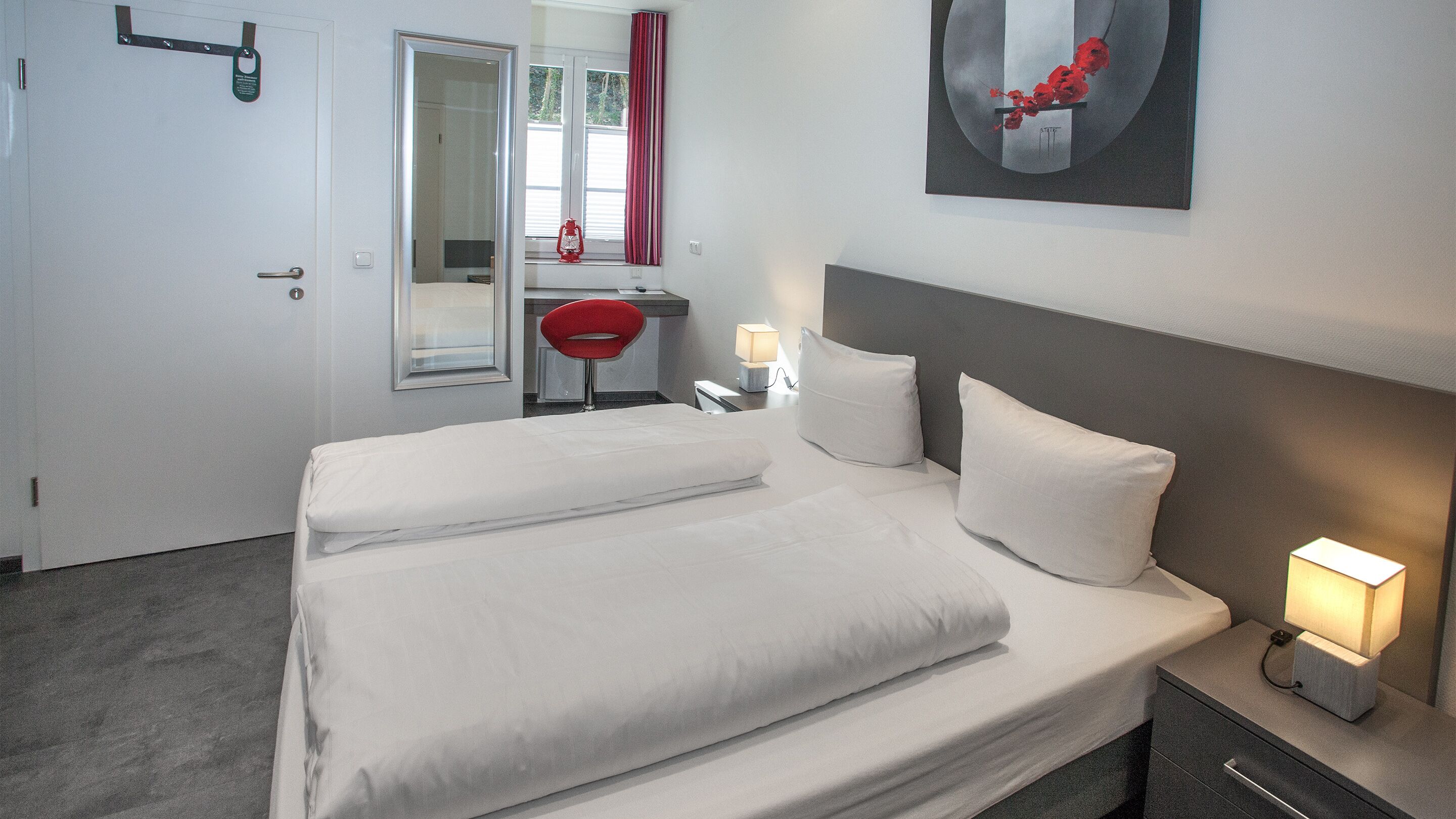 basic double room, private bathroom | 1 bedroom