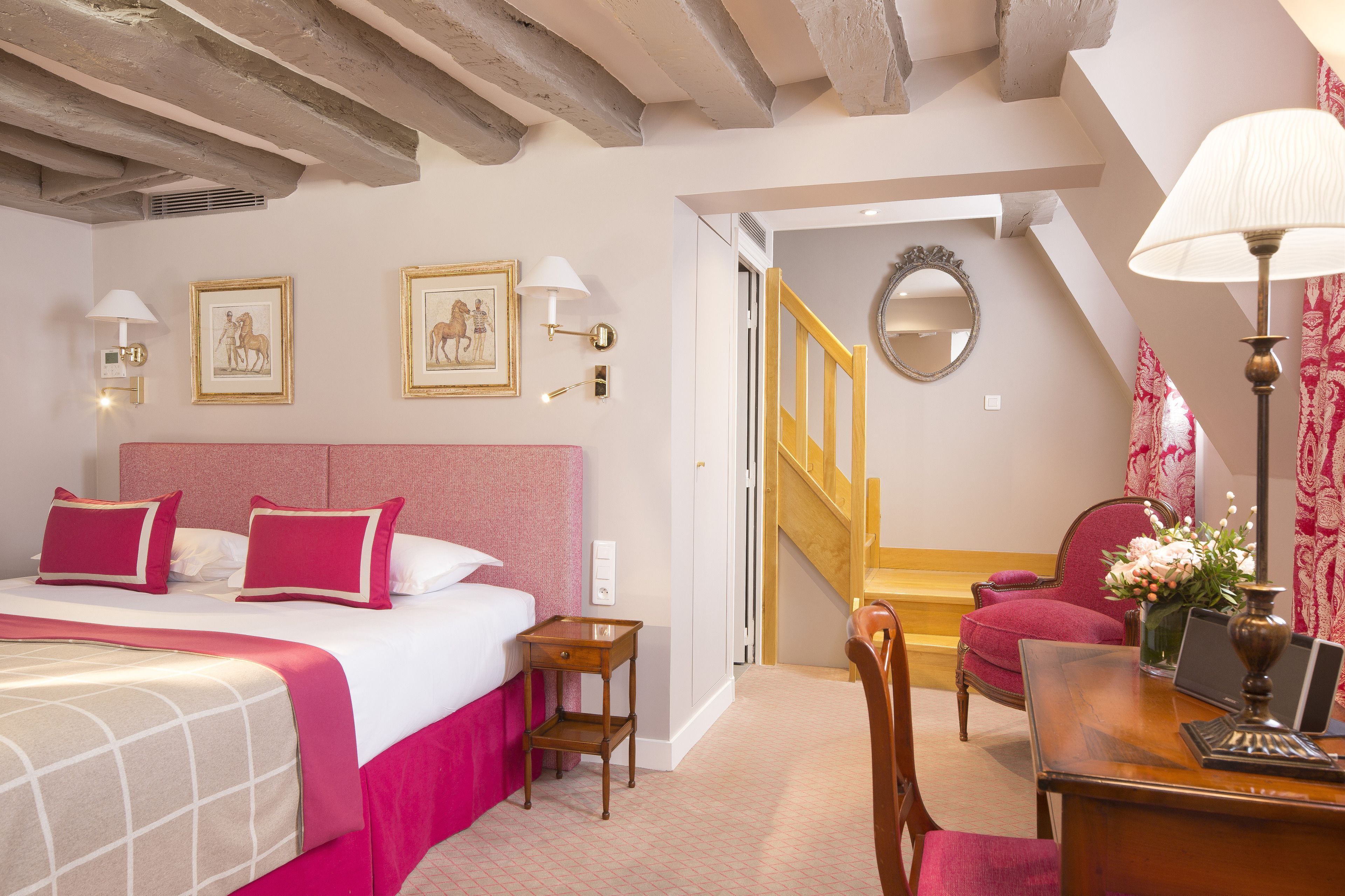 Ropa de cama de alta calidad, minibar, caja fuerte