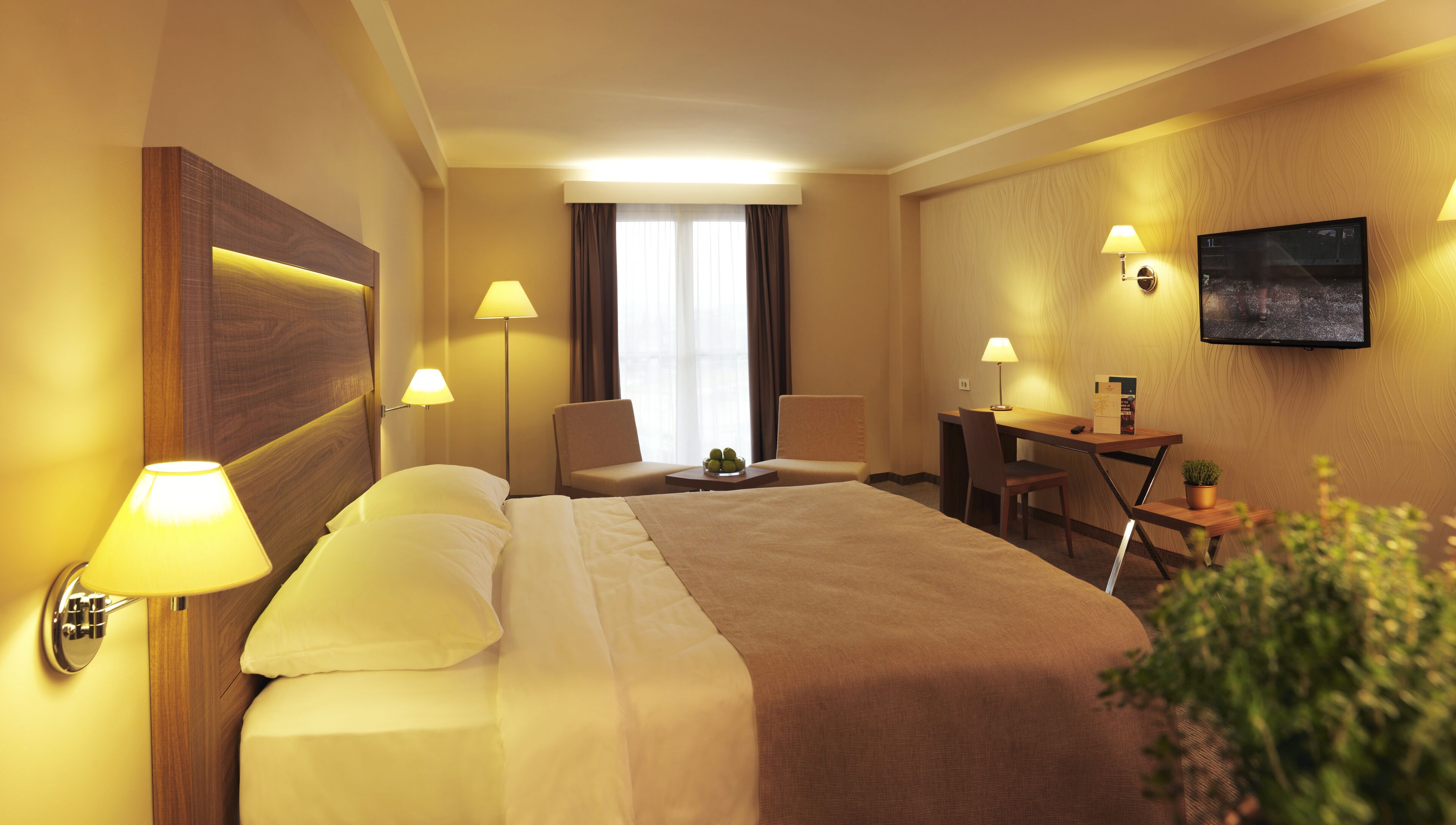 Premium bedding, minibar, in-room safe, desk