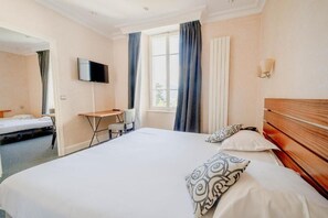 Junior Quadruple Room, Balcony, Lake View (Family)