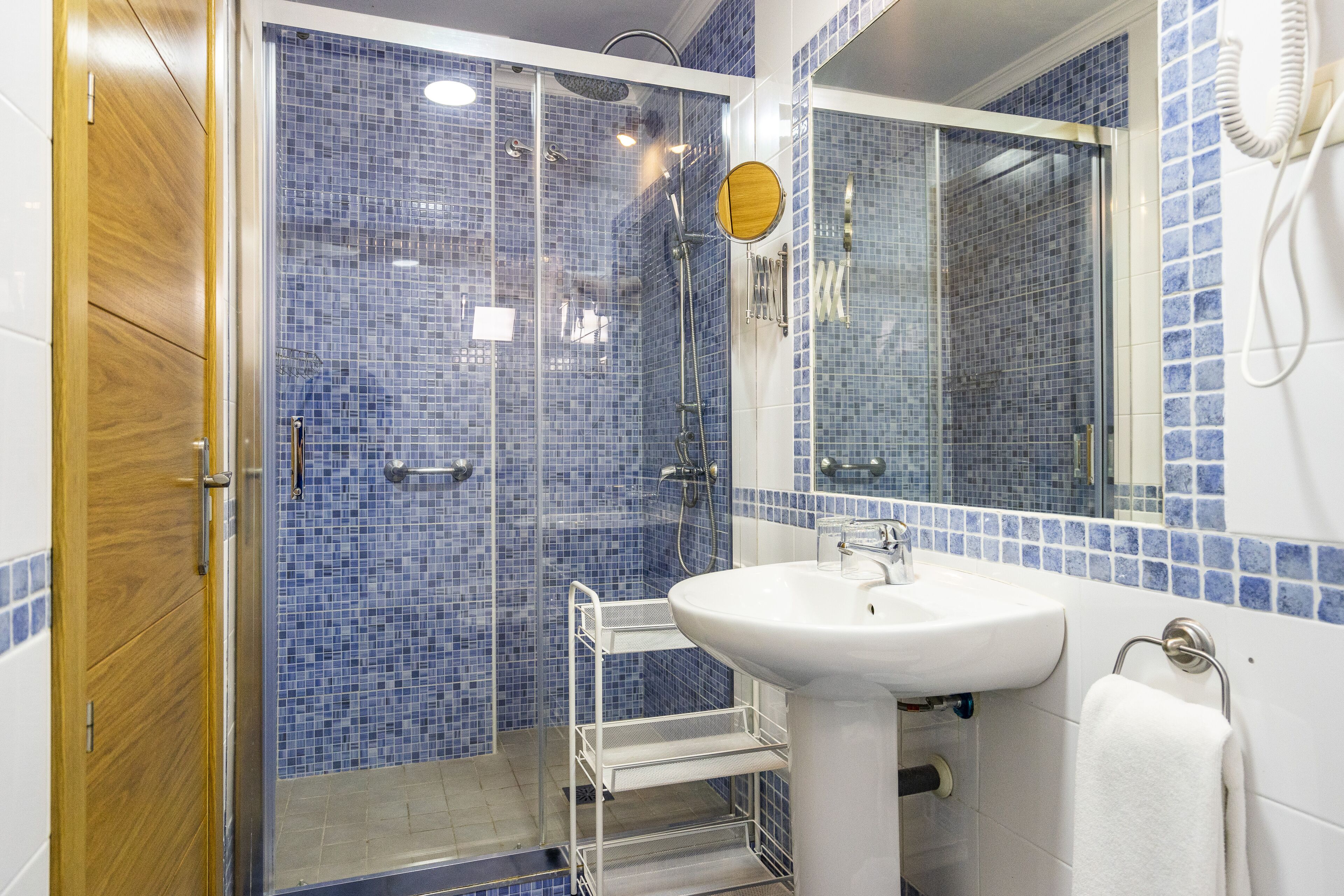 superior double room | bathroom | hair dryer, bidet, towels
