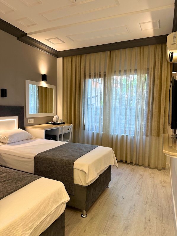 Standard Twin Room - Hotel Peninsula (Istanbul)