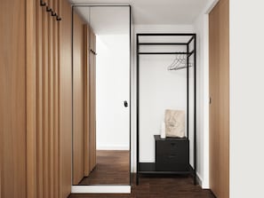 Terrace Room | Wardrobe - Bob W Münchner Freiheit (Munich)