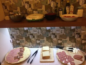 Daily buffet breakfast for a fee