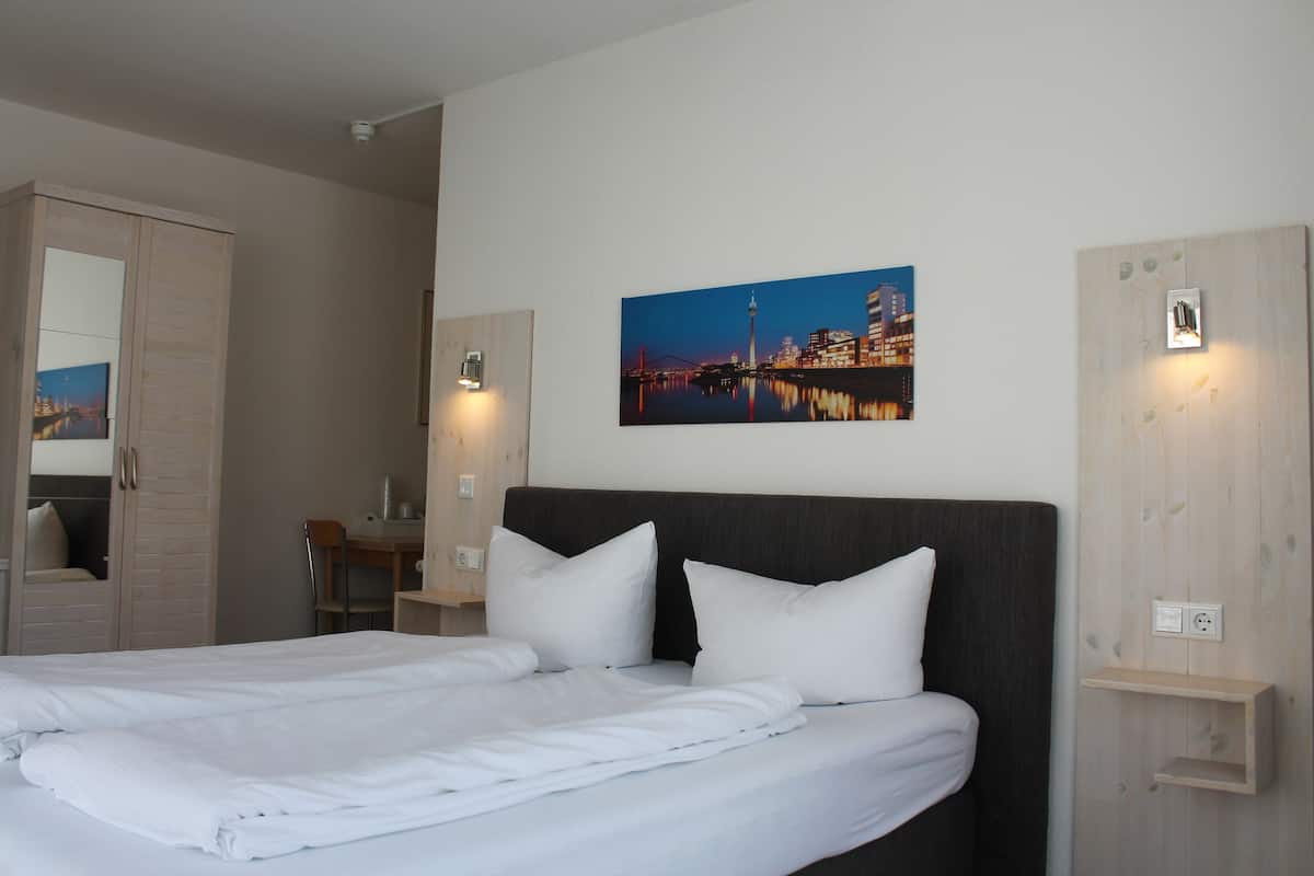 Superior kamer, 1 twee- of 2 eenpersoonsbedden, 1 queensize bed | Select Comfort-bedden, een kluis op de kamer, een bureau