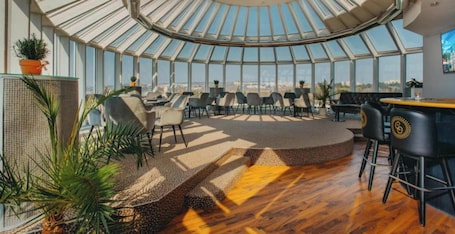 Lounge. Cosmopolitan Bobycentrum – Czech Leading Hotels
