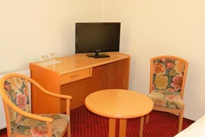 Desk, soundproofing, iron/ironing board, free WiFi - Hotel Pension Kaden (Dresden)