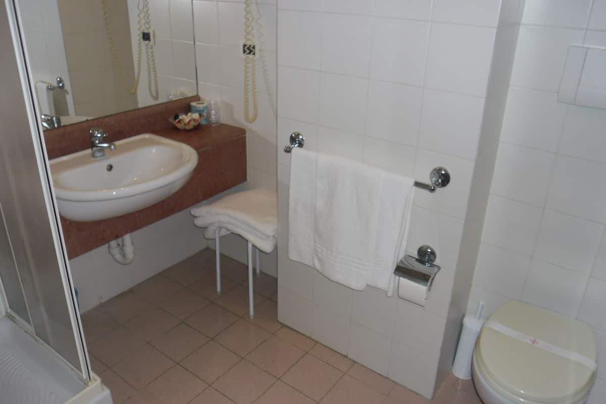 free toiletries, hair dryer, bidet