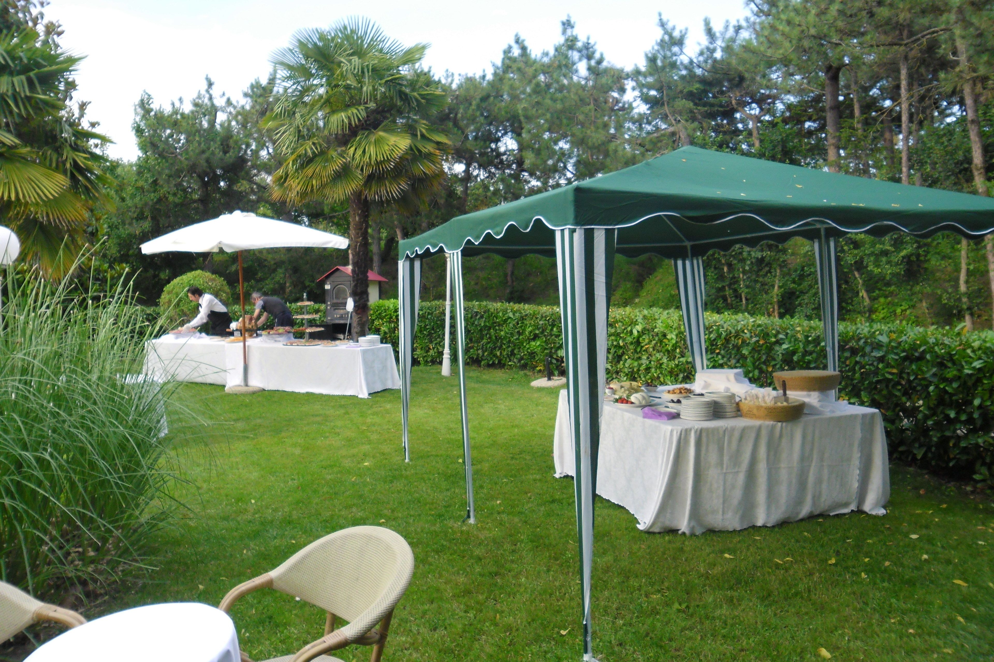 outdoor banquet area