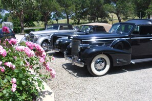 Free self parking - Hotel Farneta (Cortona)