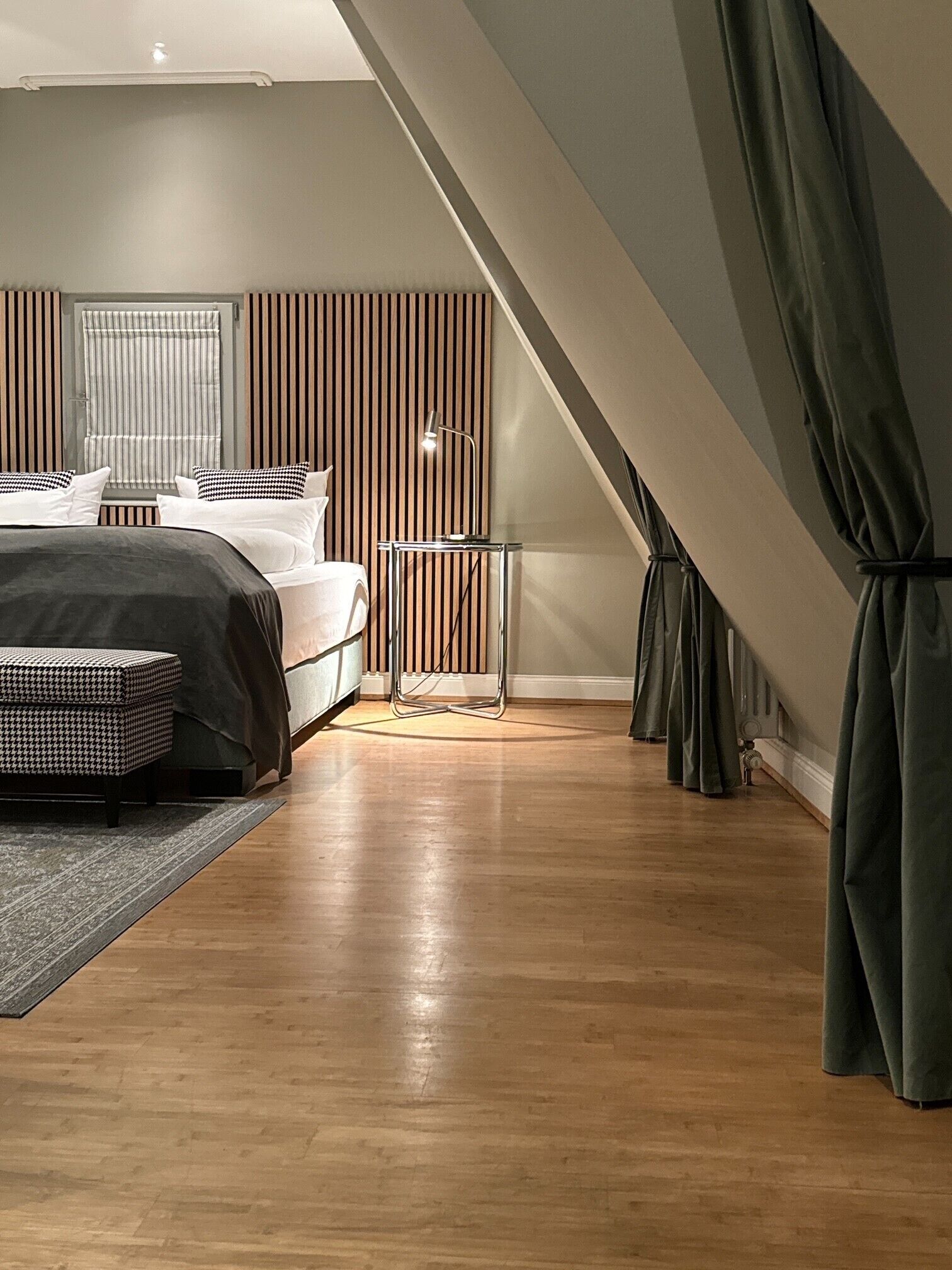 Deluxe-herbergi með tvíbreiðu rúmi - reyklaust | Þægindi á herbergi