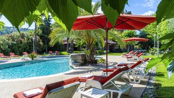 Seasonal outdoor pool, pool umbrellas, sun loungers