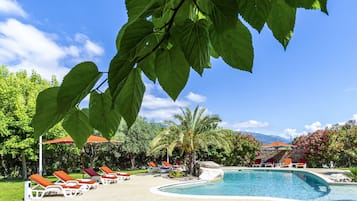 Seasonal outdoor pool, pool umbrellas, sun loungers