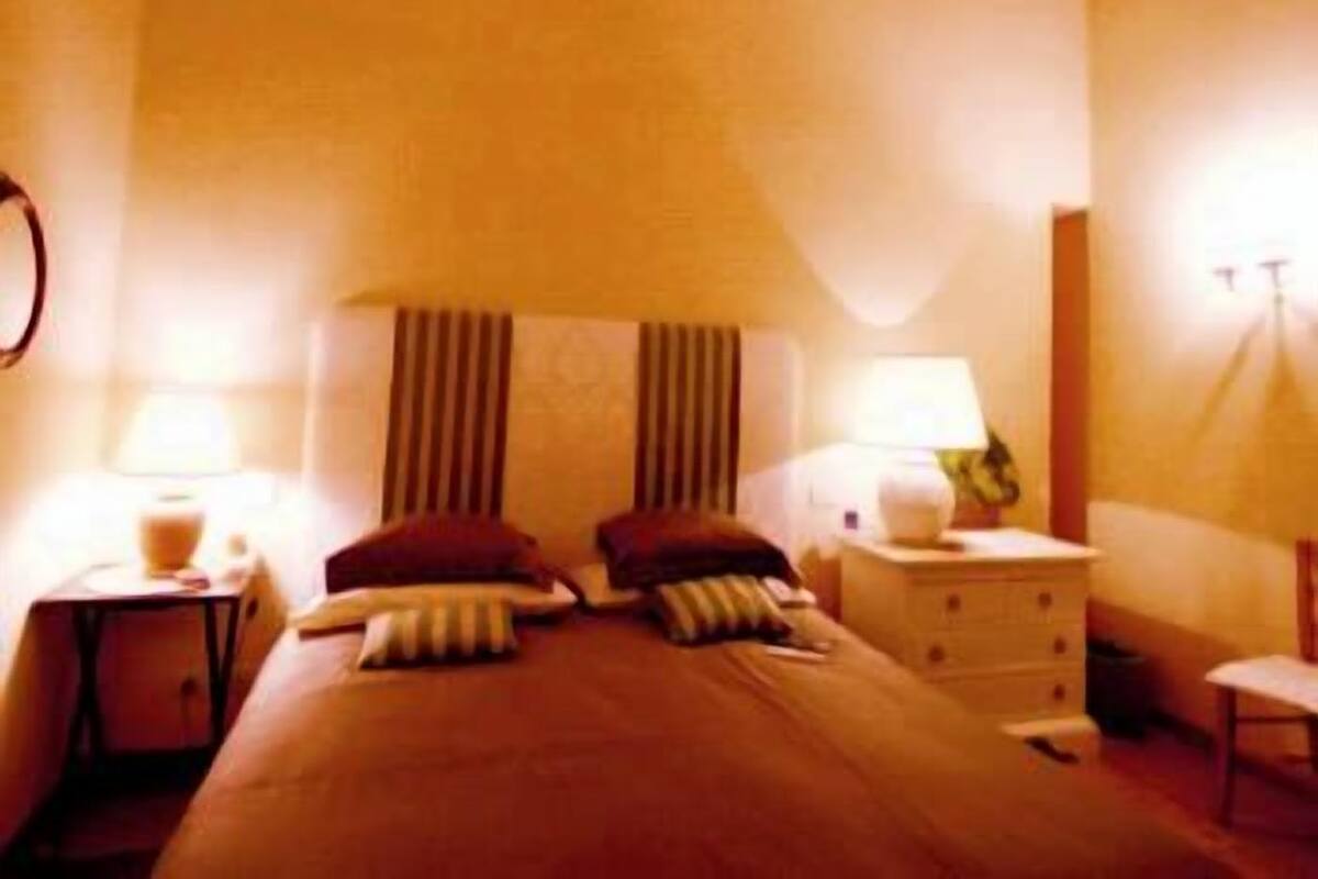In-room safe, free WiFi