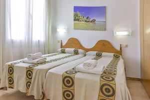 Camas supletorias y ropa de cama