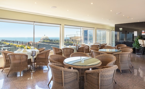 Bar (on property) - Hotel Boa-Vista (Porto)