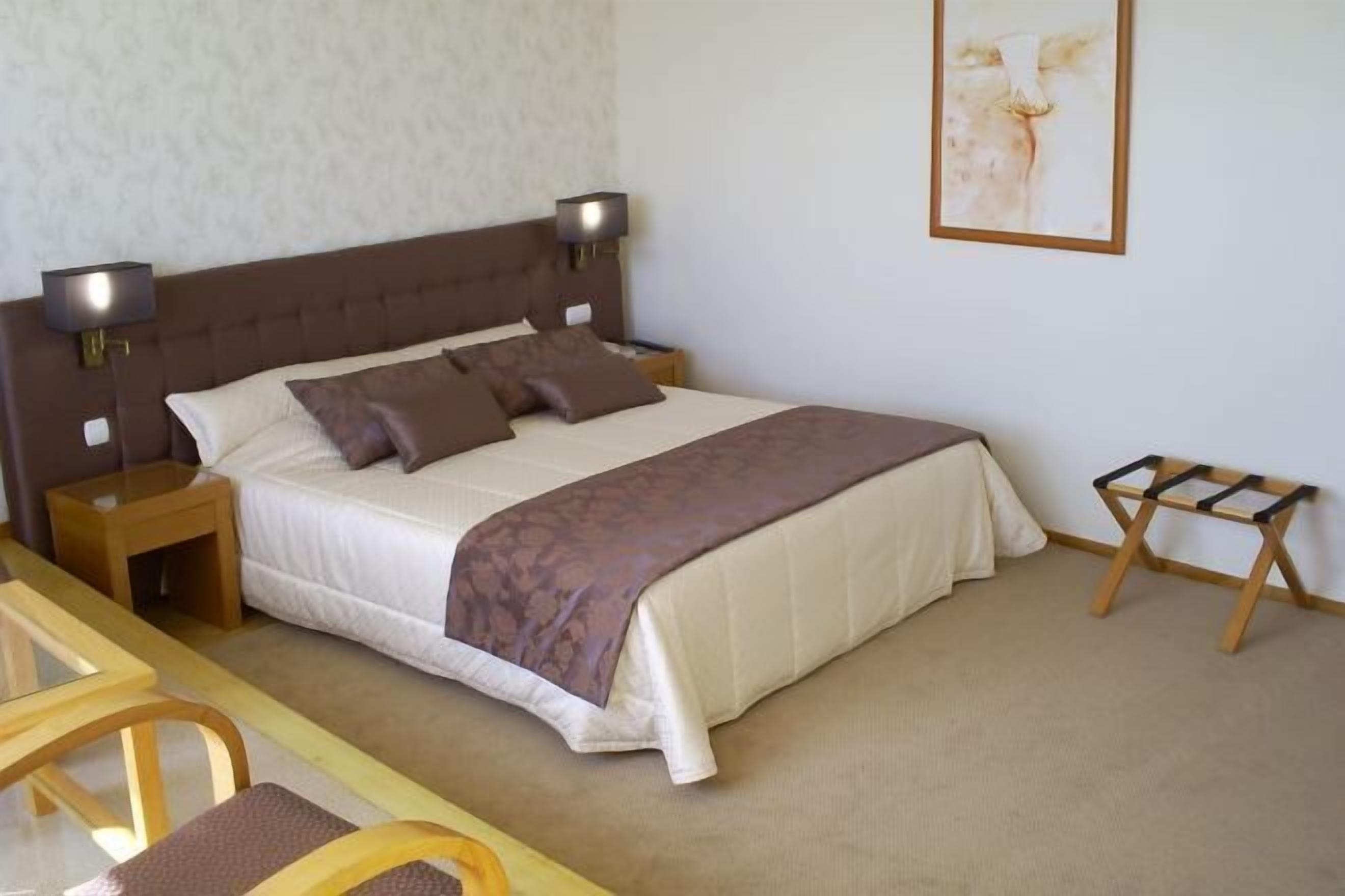 Minibar, coffres-forts dans les chambres, bureau, chambres insonorisées