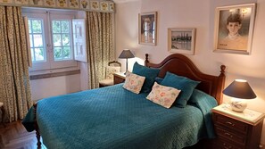 Colchones con pillow-top y tabla de planchar con plancha 