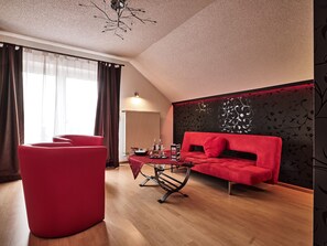 办公桌、隔音、熨斗/熨板、免费 WiFi