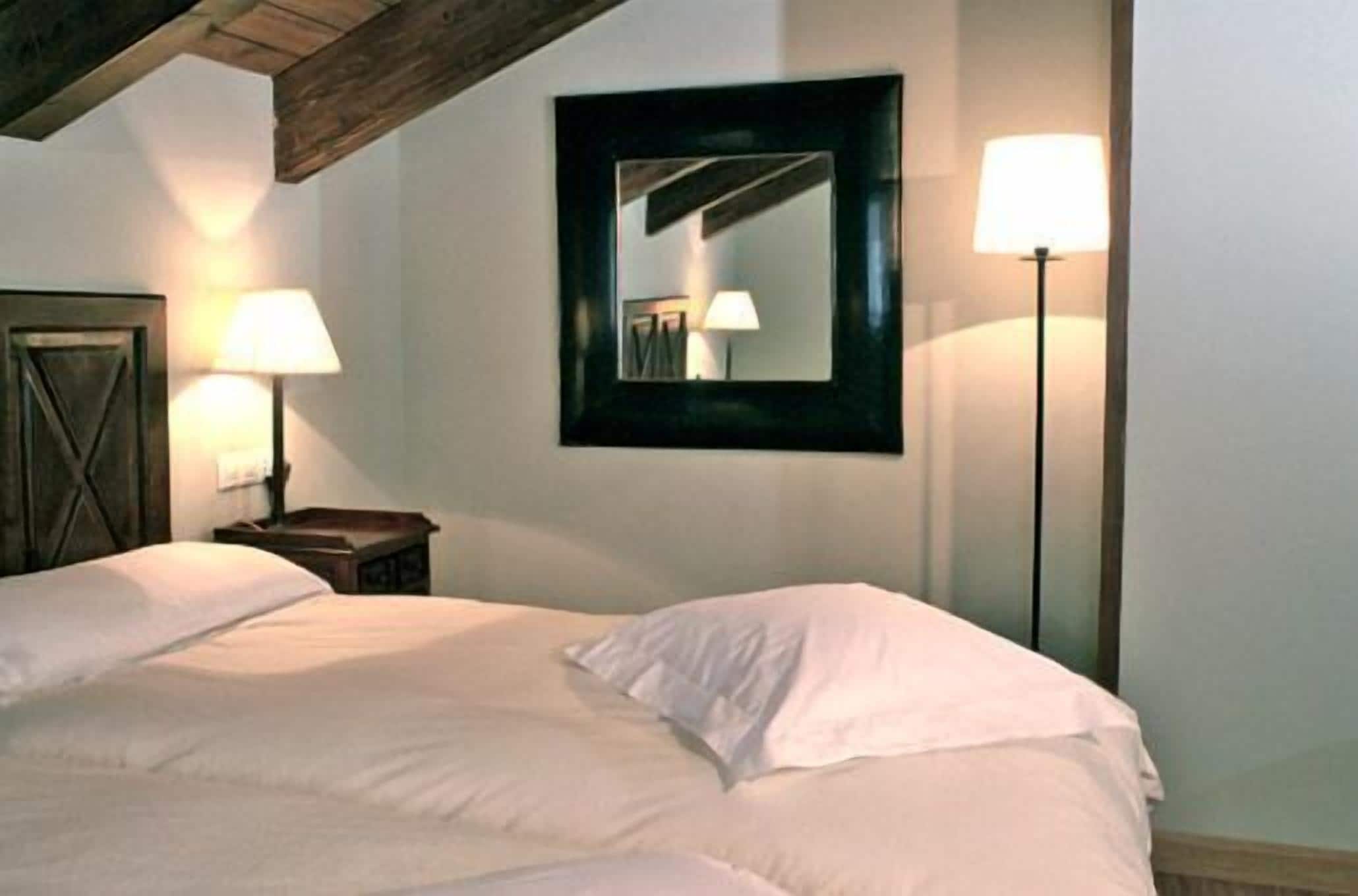 superior room | in-room safe, desk, free wifi, bed sheets