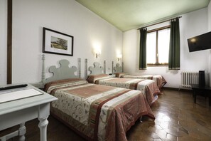 Habitación Doble con Sofá Cama