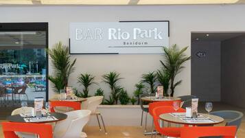Snack bar