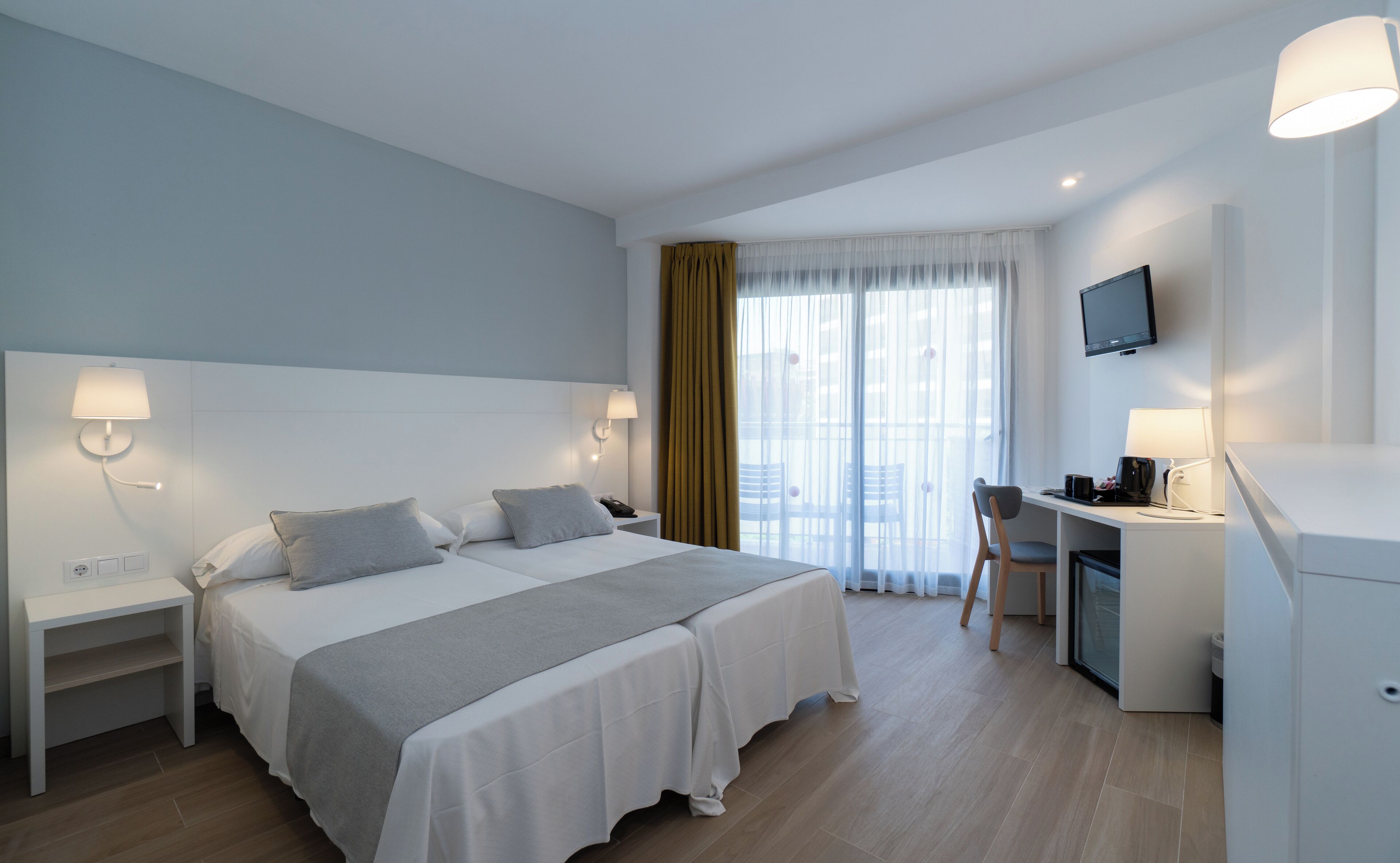 In-room safe, desk, free WiFi, bed sheets