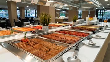 Daily buffet breakfast for a fee