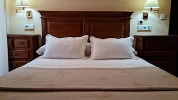 Soundproofing, iron/ironing board, bed sheets