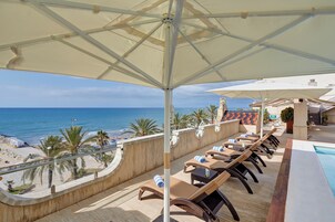 Seasonal outdoor pool, sun loungers