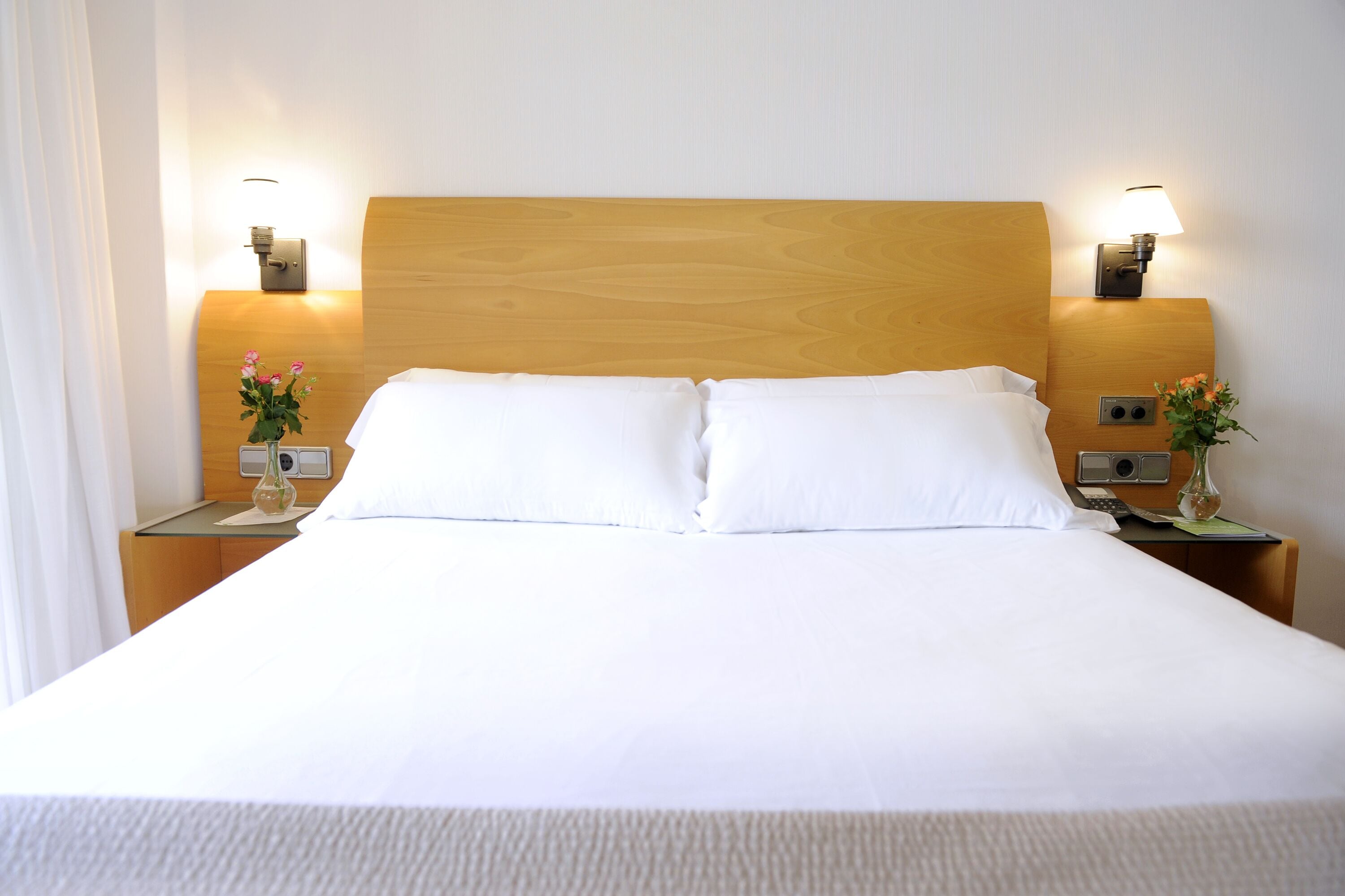 double or twin room | minibar, in-room safe, desk, soundproofing