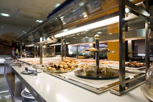 Desayuno buffet todos los días (con cargo)