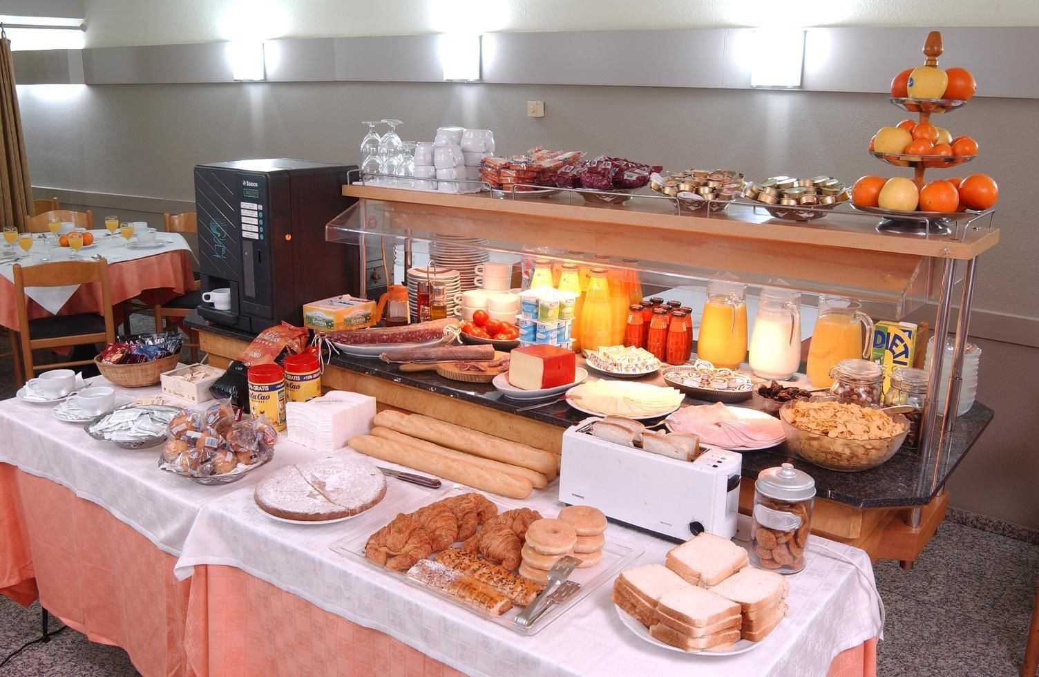 daily buffet breakfast (eur 8 per person)