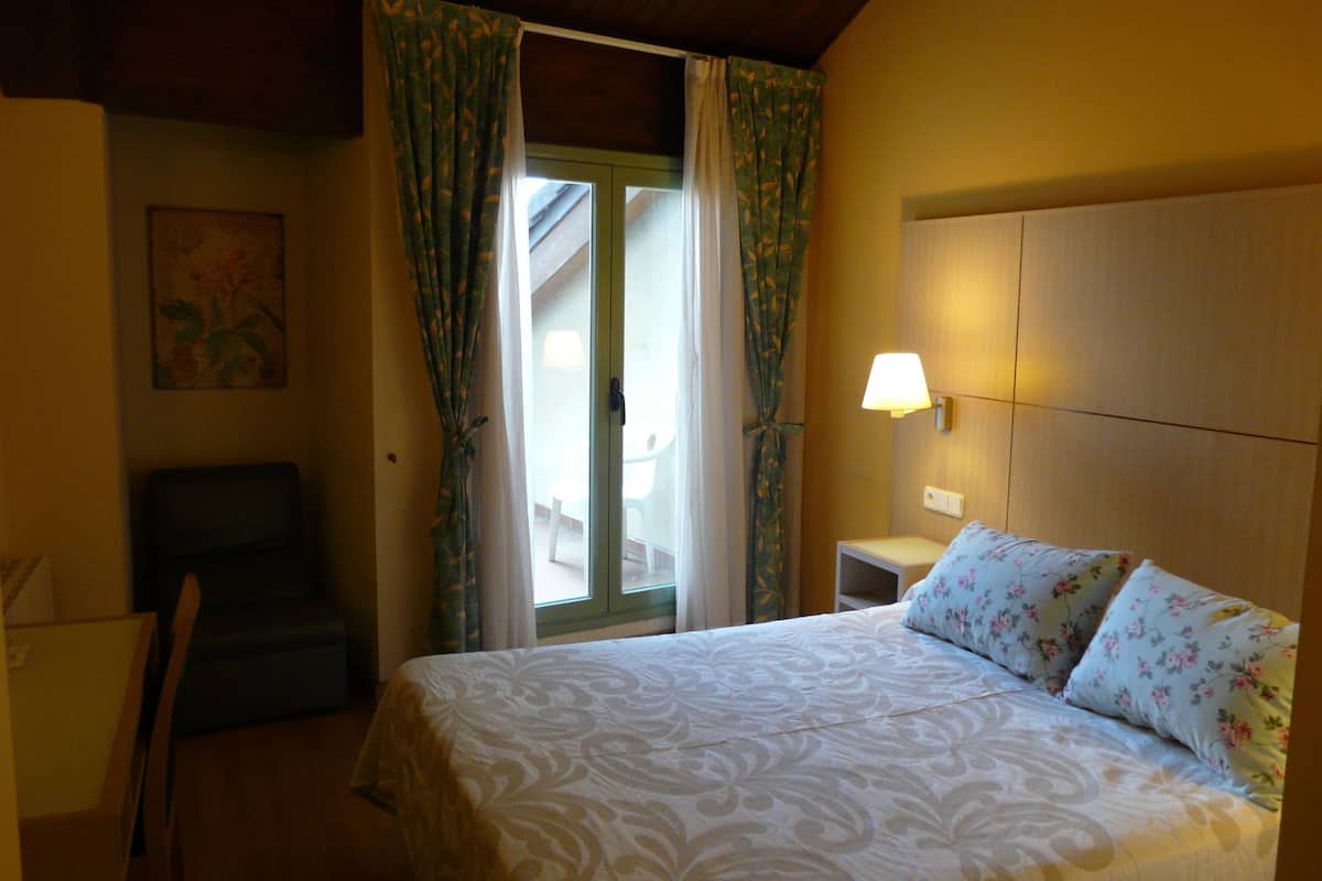 superior double room | desk, rollaway beds, free wifi, wheelchair access