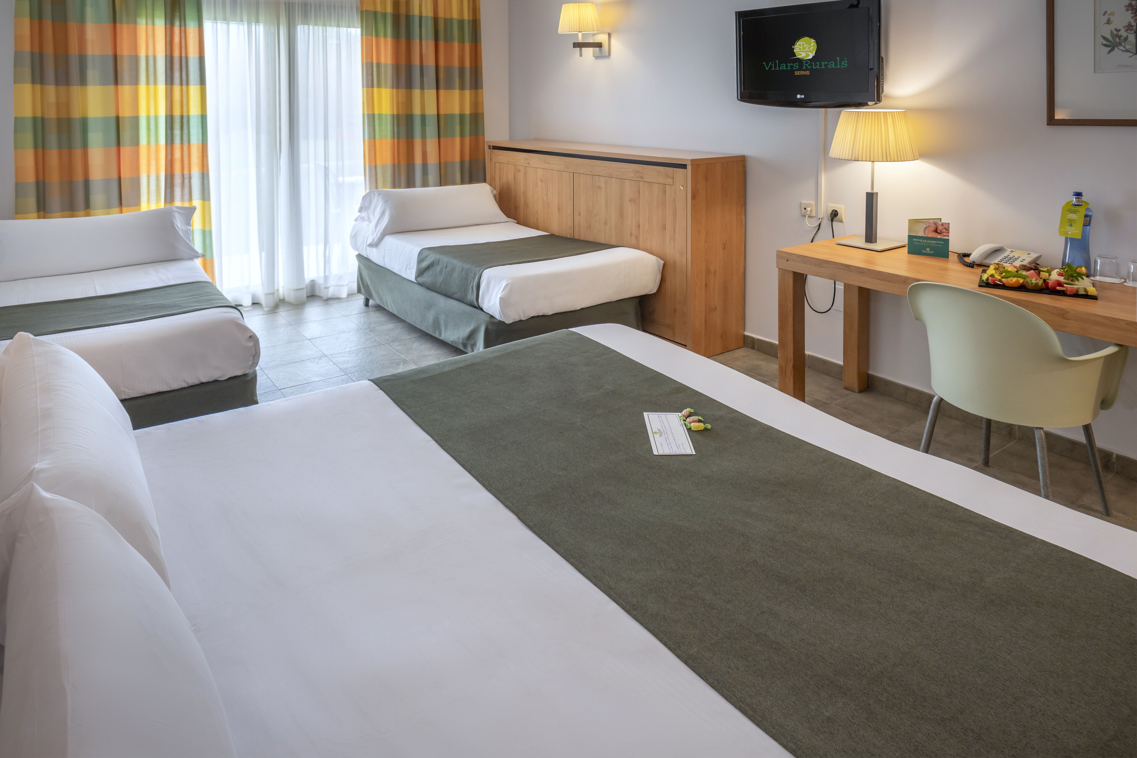 premium bedding, down duvets, desk, free wifi