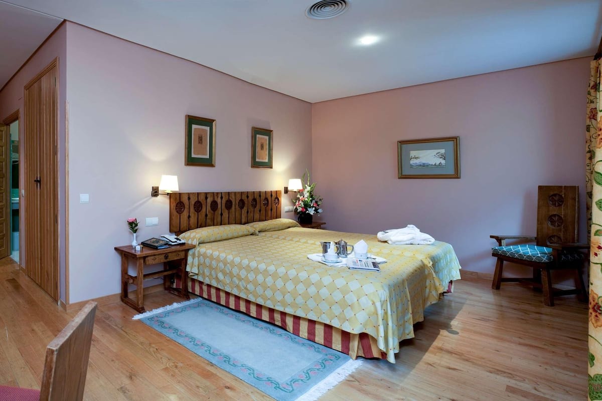 1 habitación, minibar, caja de seguridad en la habitación y escritorio 