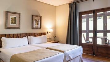 1 bedroom, minibar, in-room safe, desk