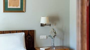 1 chambre, minibar, coffres-forts dans les chambres, bureau