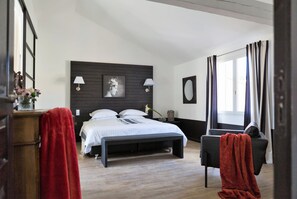 Superior-Doppelzimmer, mit Bad, Gartenblick | Hochwertige Bettwaren, individuell dekoriert, schallisolierte Zimmer