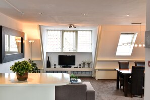 Apartment, 2 Bedrooms | Living area