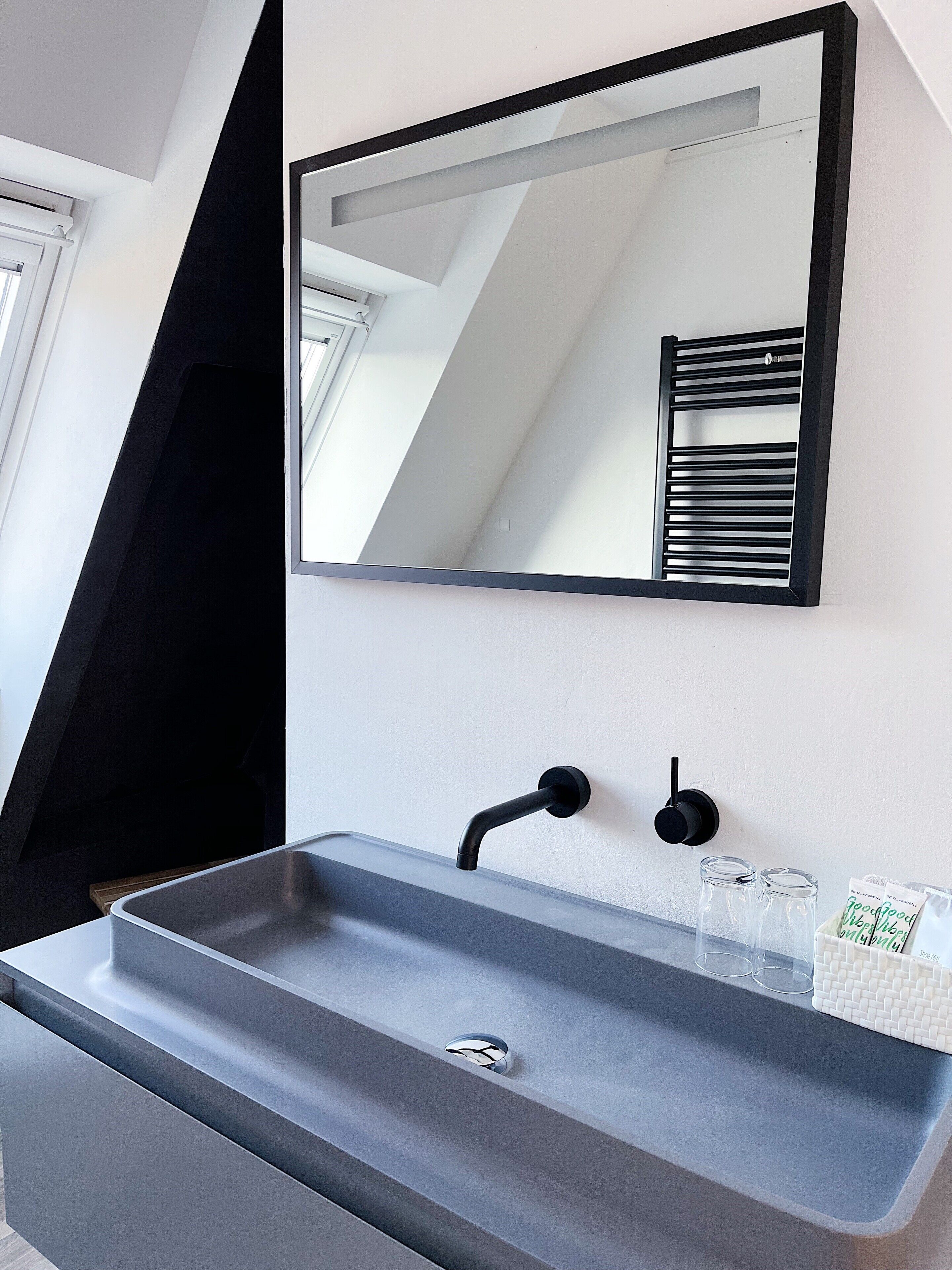 apartment, 2 bedrooms | bathroom | shower, hair dryer, towels