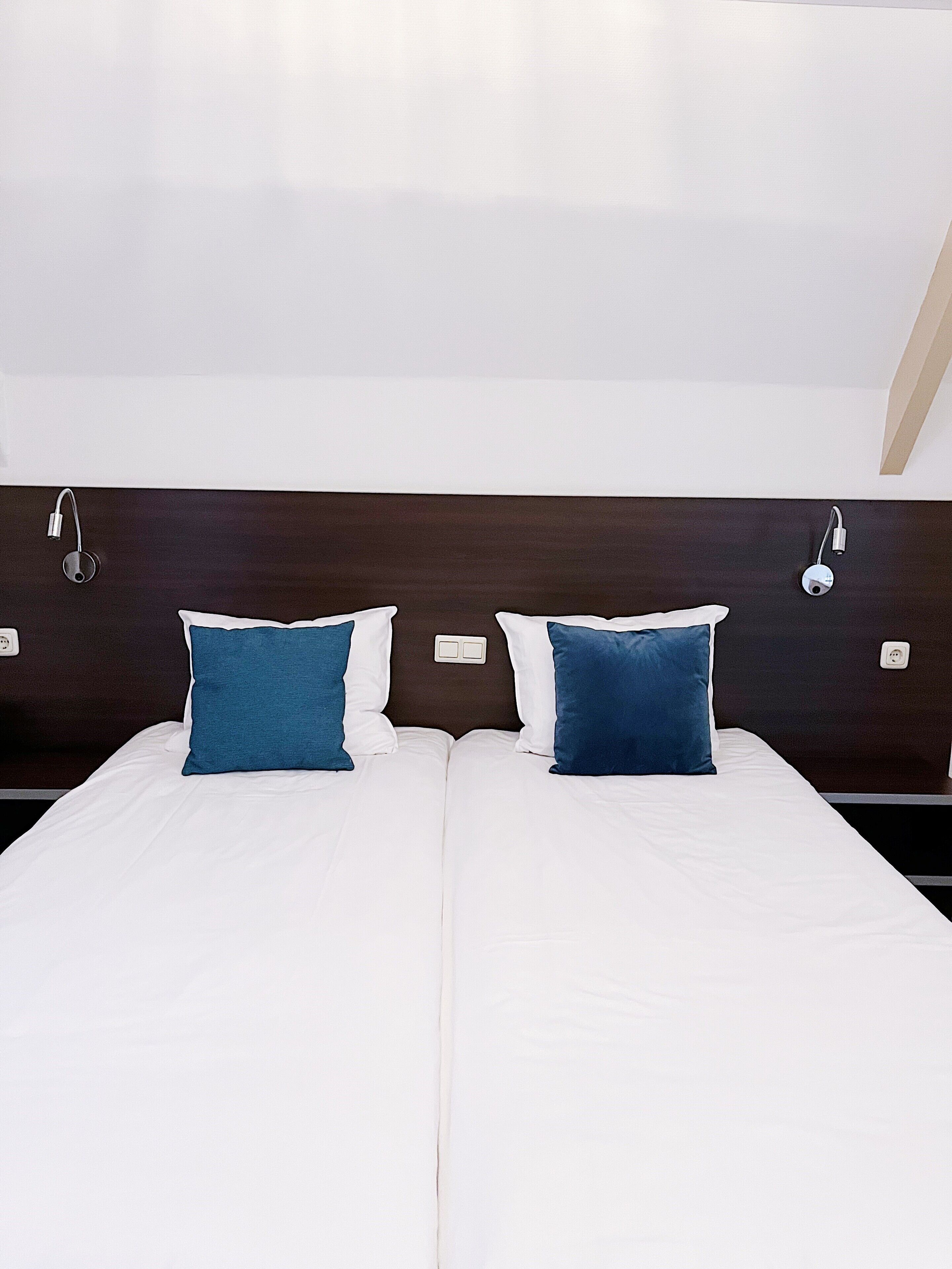standard room | desk, free wifi, bed sheets