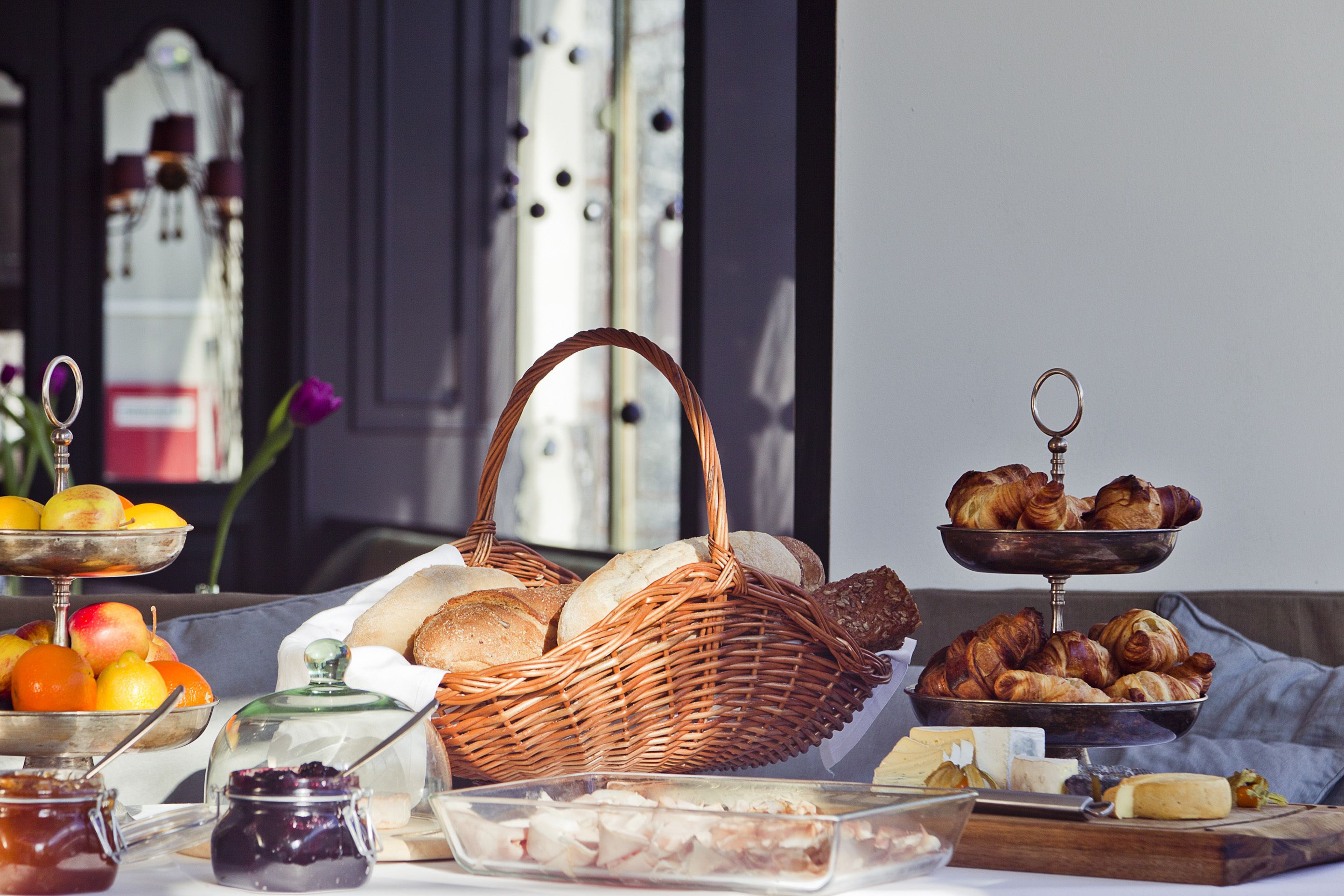 Daily buffet breakfast (EUR 18 per person)