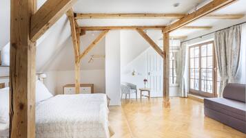 Caja de seguridad en la habitación, wifi gratis y ropa de cama